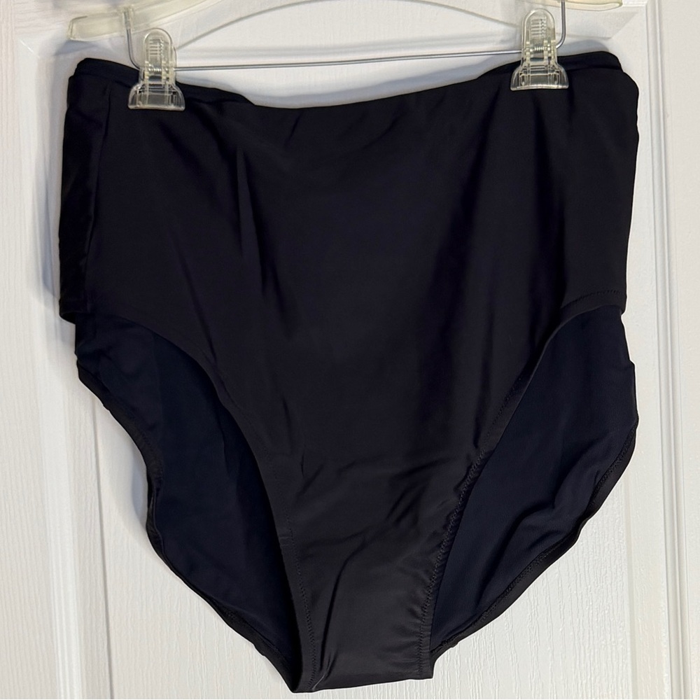 Universal Standard Black Bikini Size 3XL Universal is a 6X in most brands New